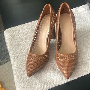 Brand New! Never worn Ann Taylor Heel